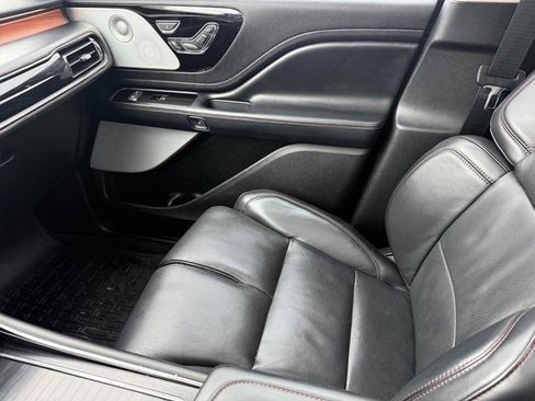 Used 2020 Lincoln Aviator Reserve w/ Equipment Group 202A image 25