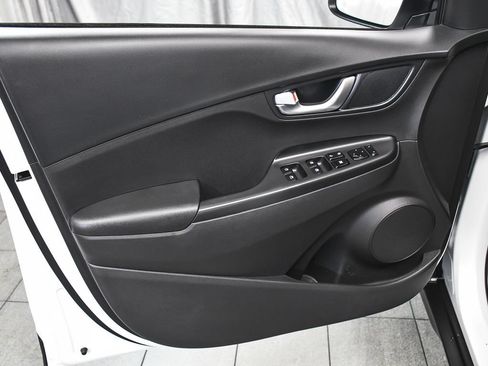 Used 2023 Hyundai Kona SEL w/ Convenience Package AWD/4WD image 9