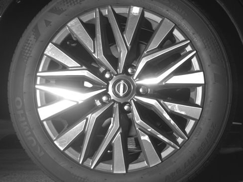 Used 2025 Nissan Altima 2.5 SV FWD image 15