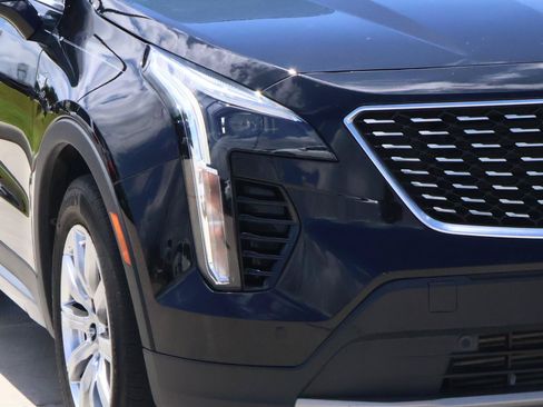 Certified 2023 Cadillac XT4 Premium Luxury FWD image 9