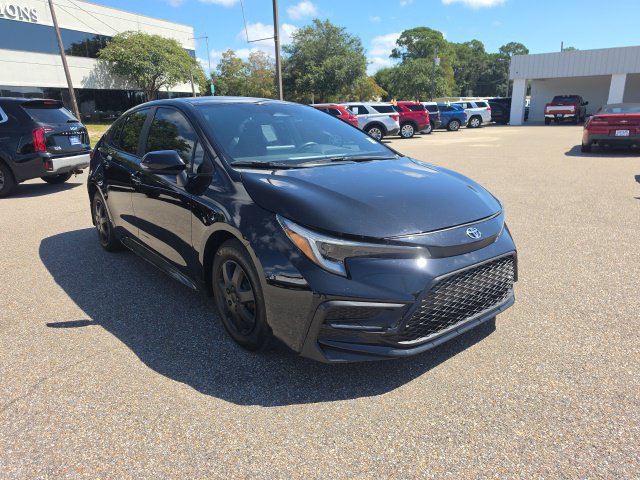 Used 2023 Toyota Corolla SE FWD image 2