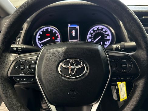 Used 2019 Toyota Camry LE image 22