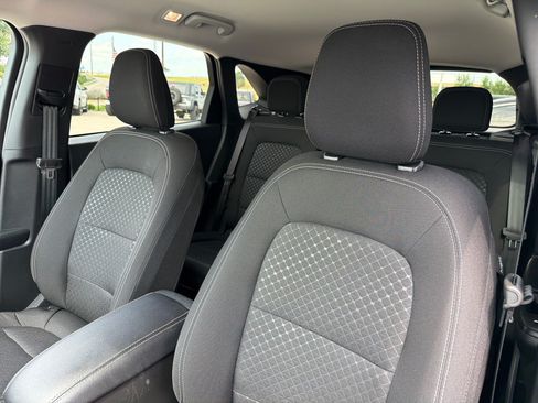 Used 2025 Ford Escape Active AWD/4WD image 16
