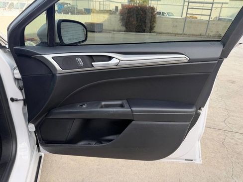 Used 2019 Ford Fusion SE image 35