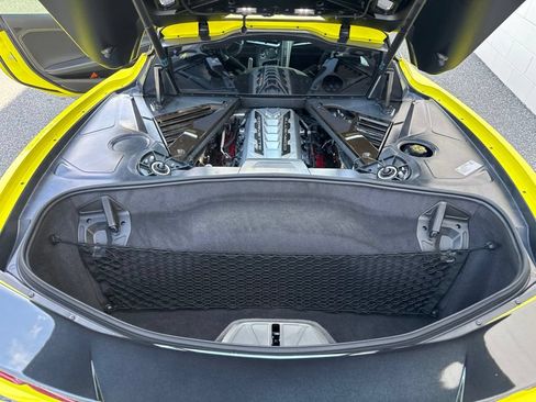 Used 2021 Chevrolet Corvette Stingray Premium Cpe w/ Z51 Performance Package RWD image 16