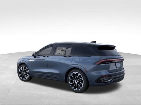 New 2026 Lincoln Nautilus Reserve AWD/4WD image 5