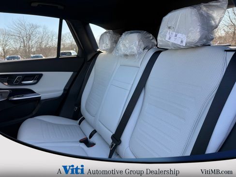 Used 2026 Mercedes-Benz GLC 300 4MATIC image 15