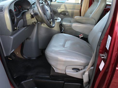 Used 2004 Ford E-350 and Econoline 350 XL image 9
