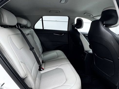 Used 2023 Kia Niro EX image 25