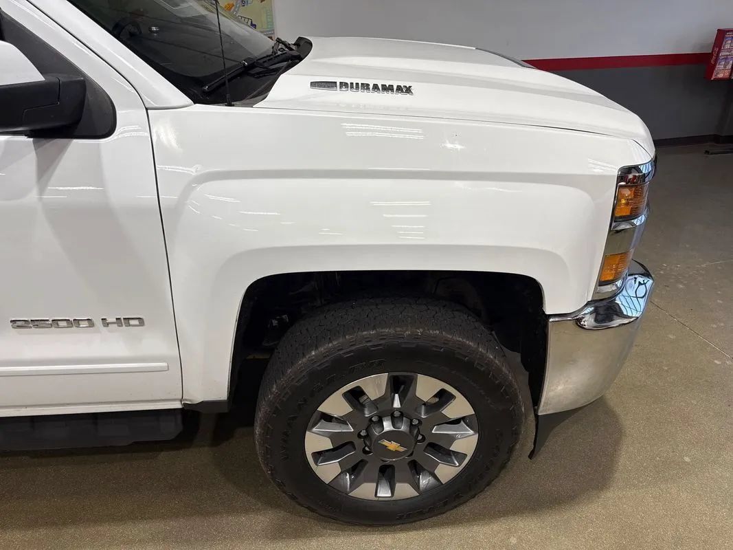 Used 2019 Chevrolet Silverado 2500 LT AWD/4WD image 98