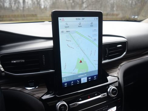 Used 2023 Ford Explorer Limited w/ Limited Technology Package image 9