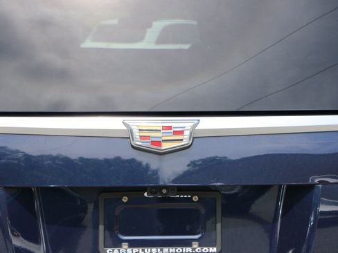 Used 2017 Cadillac Escalade ESV Platinum RWD image 5