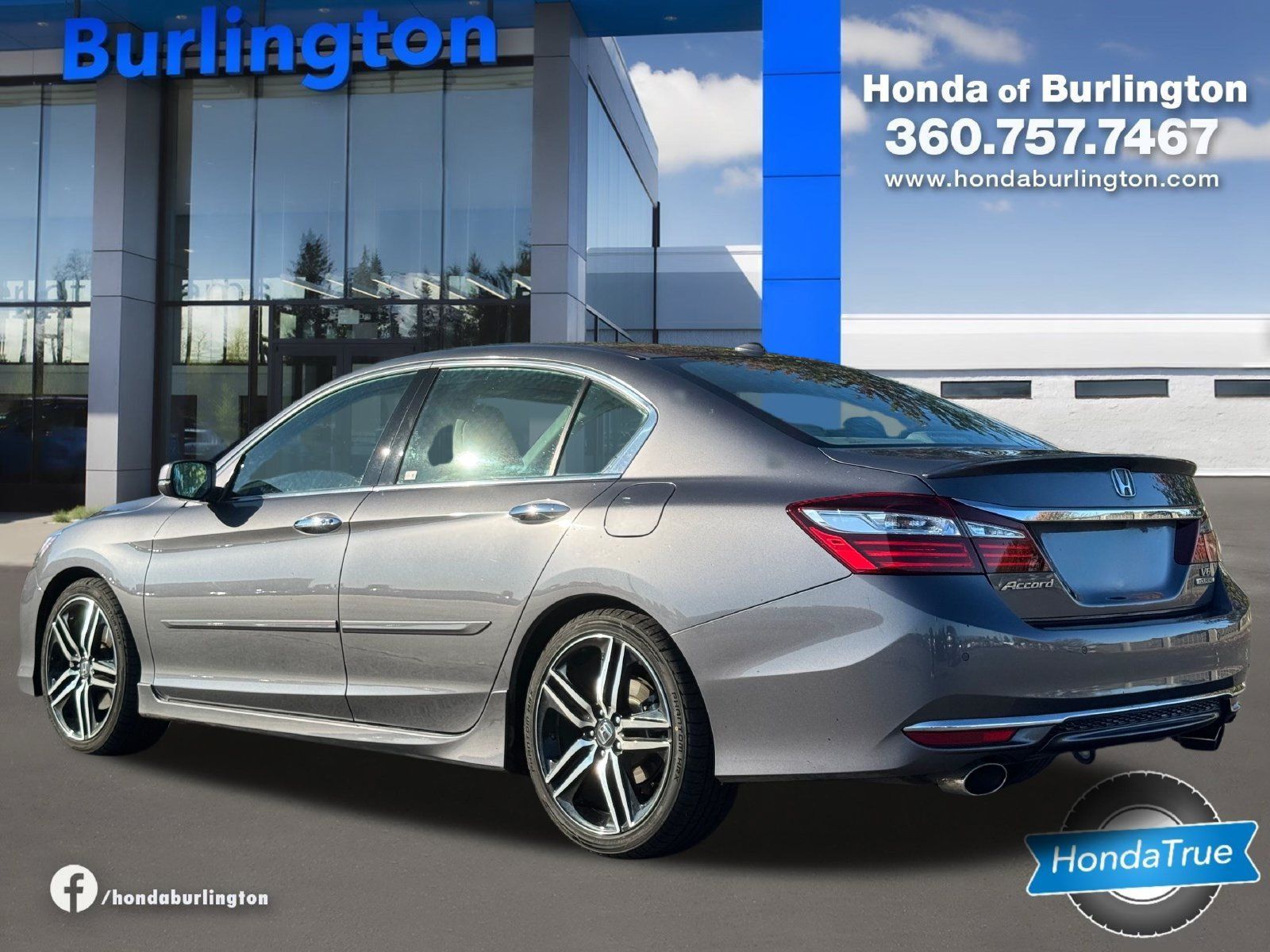 Used 2016 Honda Accord Touring image 4