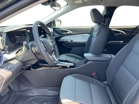 New 2026 Chevrolet Trax LT FWD image 10