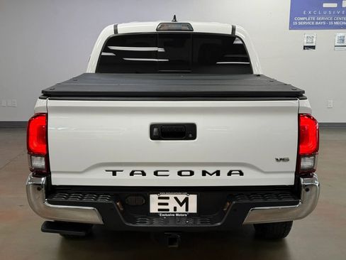 Used 2019 Toyota Tacoma SR5 RWD image 6