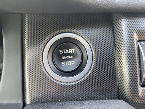 Used 2018 Land Rover Range Rover Evoque HSE image 26