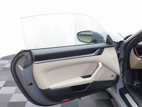 Used 2025 Porsche 911 Carrera image 5