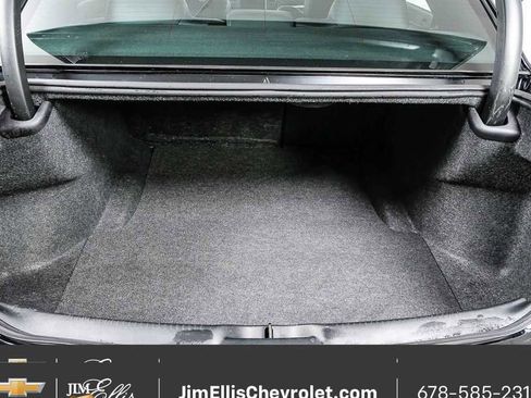 Used 2023 Chrysler 300 C image 33