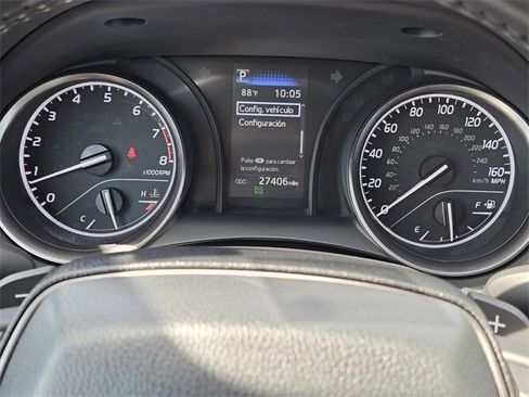 Used 2022 Toyota Camry SE image 19