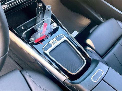 Used 2025 Mercedes-Benz GLA 250 image 16