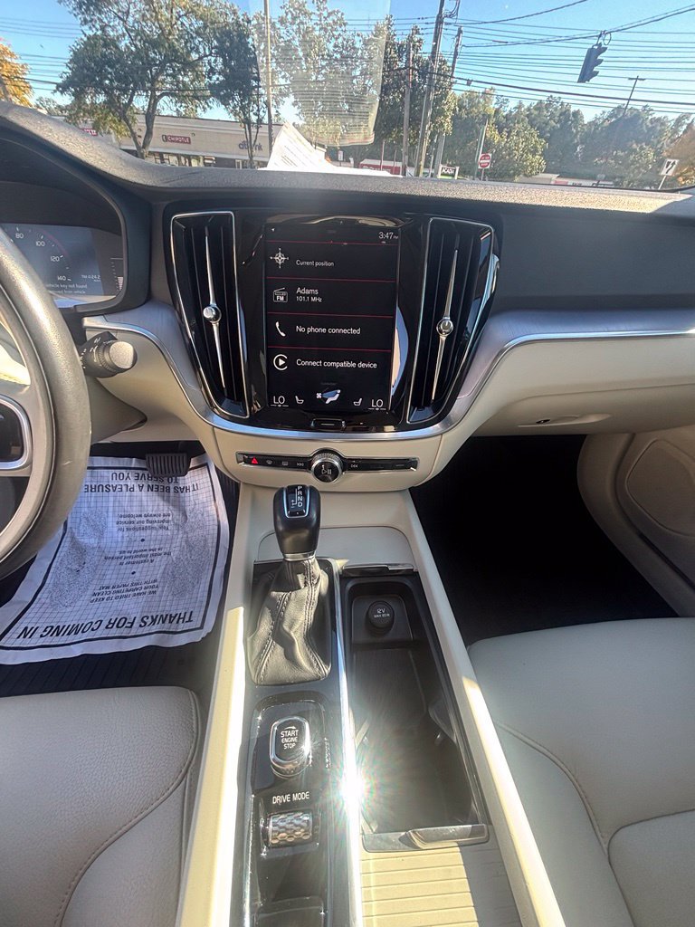 Used 2019 Volvo S60 T6 Momentum w/ Premium Package AWD/4WD image 17