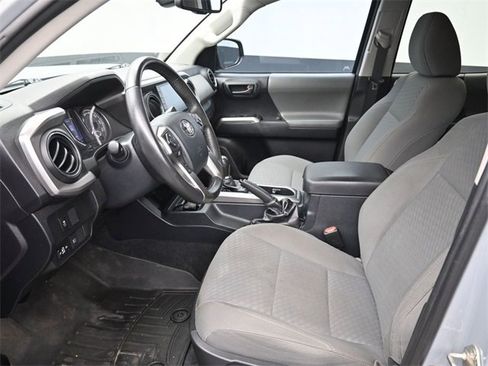 Used 2020 Toyota Tacoma SR5 image 17