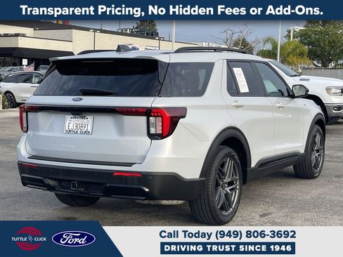 Used 2026 Ford Explorer ST-Line w/ ST-Line Street Pack image 6
