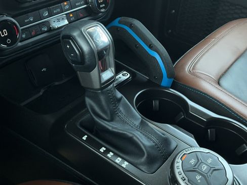 Used 2023 Ford Bronco Outer Banks AWD/4WD image 18
