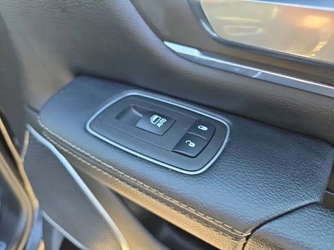 Used 2019 RAM 1500 Laramie image 17