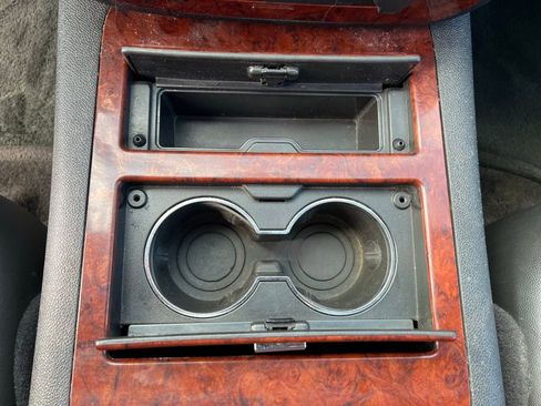 Used 2011 Chevrolet Avalanche LTZ image 31