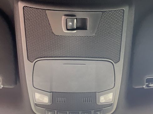 Used 2018 Ford F150 XLT w/ Equipment Group 302A Luxury AWD/4WD image 12