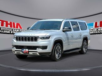 Used 2023 Jeep Wagoneer L Series II AWD/4WD video 1