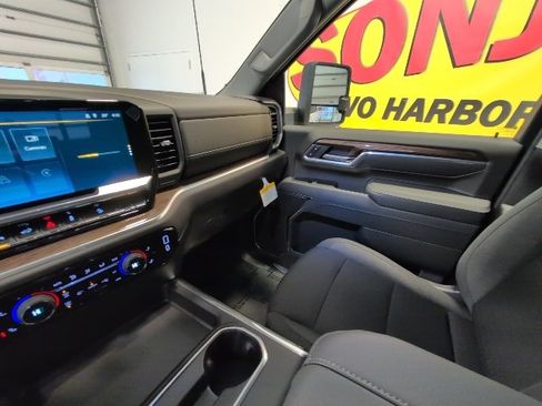 New 2026 Chevrolet Silverado 3500 LT w/ All Star Edition image 26