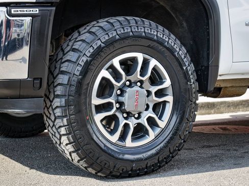 Used 2024 GMC Sierra 3500 SLE w/ SLE Convenience Package AWD/4WD image 11