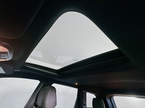 Used 2018 Jeep Grand Cherokee Laredo image 24