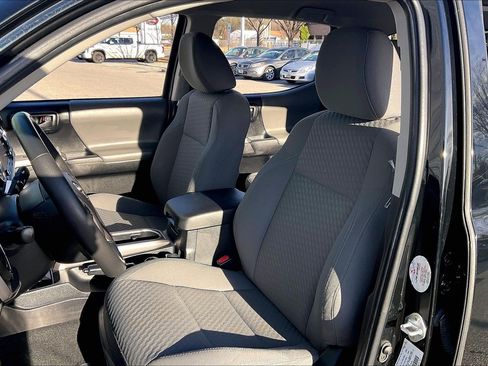 Used 2022 Toyota Tacoma SR5 image 29