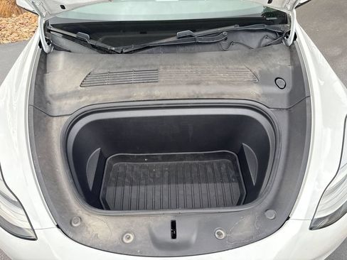 Used 2020 Tesla Model Y Long Range AWD/4WD image 25