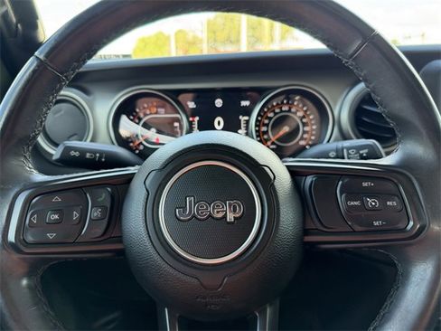 Used 2021 Jeep Gladiator Sport image 27