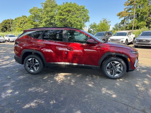 New 2025 Hyundai Tucson SEL image 8