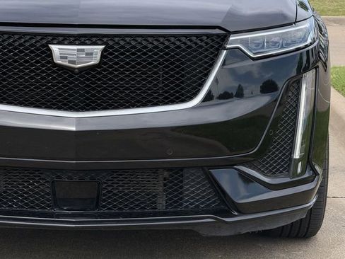 Used 2022 Cadillac XT6 Sport w/ Platinum Package AWD/4WD image 9