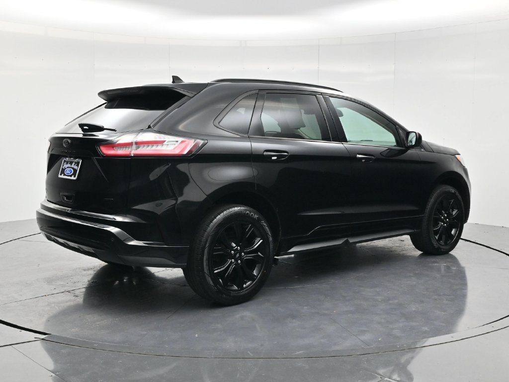 Used 2024 Ford Edge SE w/ Black Appearance Package AWD/4WD image 5
