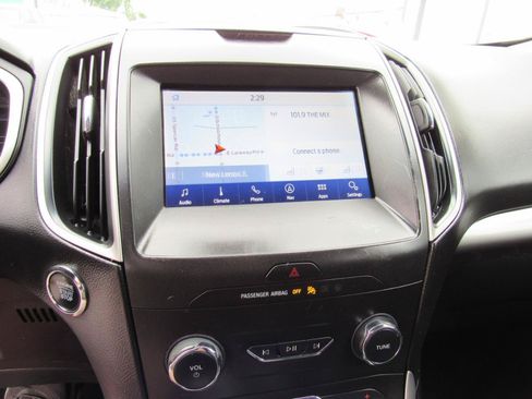 Used 2020 Ford Edge SEL w/ Convenience Package AWD/4WD image 30