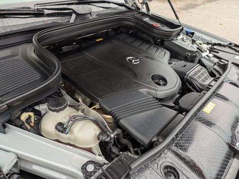 Used 2024 Mercedes-Benz GLS 450 4MATIC image 41