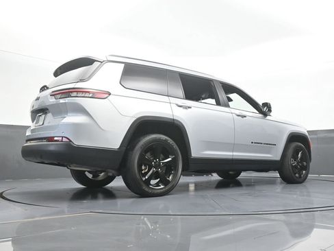 Used 2023 Jeep Grand Cherokee L Laredo RWD image 60