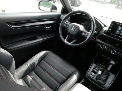 Used 2025 Honda CR-V Sport-L image 9