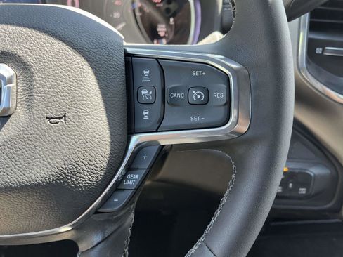 Used 2025 RAM 2500 Laramie image 11