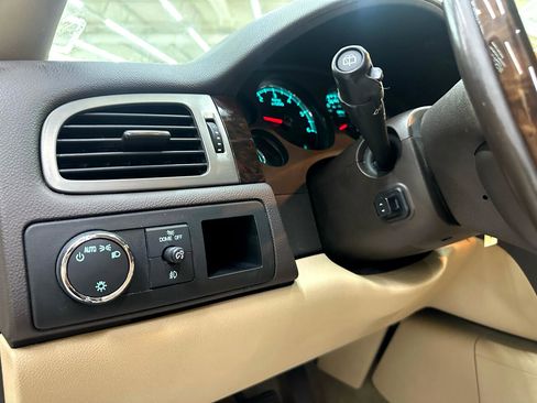 Used 2012 GMC Yukon Denali image 19