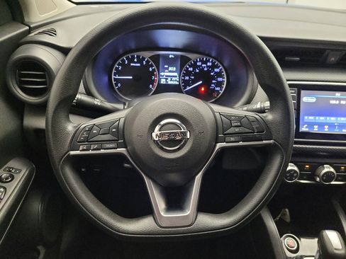 Used 2021 Nissan Kicks S FWD image 22