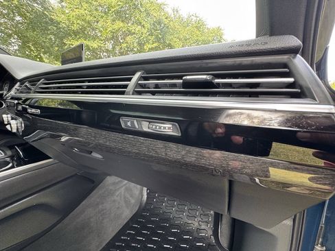 Used 2018 Audi Q7 3.0T Prestige AWD/4WD image 33