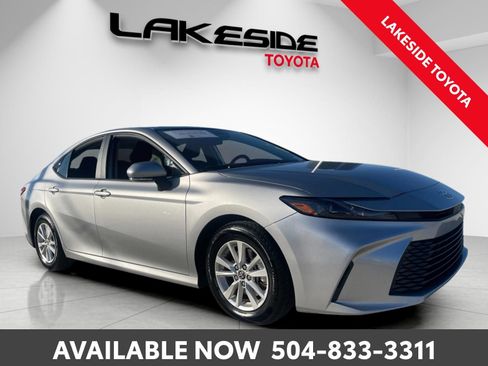 Certified 2025 Toyota Camry LE image 9